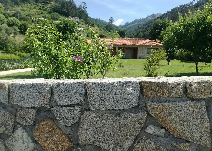 Cottage, Casa Do Laranjal - Near Дом отдыха Герес